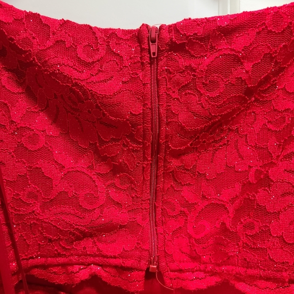 Red formal dress - Picture 3 of 6